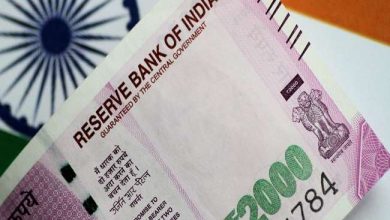 Photo of इस बैंक के ग्राहक नहीं निकाल पाएंगे 1 लाख रुपये से ज्‍यादा रकम, RBI ने लगाई रोक