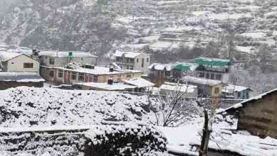 Photo of उत्तराखंड में मौसम का बदला मिजाज, पहाड़ों में बर्फबारी और मैदानों में बारिश से बढ़ी ठण्ड