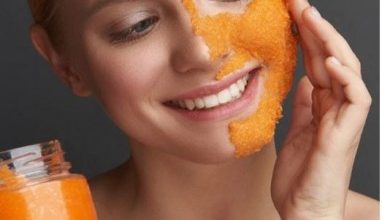 Photo of त्वचा को चमकदार बनाने के लिए संतरे के छिलके का करें इस्तेमाल