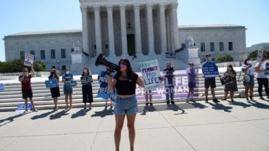 Photo of अमेरिकी सुप्रीम कोर्ट ने गर्भपात के मुद्दे पर सुनाया ऐतहासिक फैसला