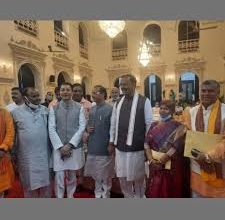 Photo of महाराष्ट्र में आज एकनाथ शिंदे की कैबिनेट का विस्तार ,18 विधायकों को मंत्रिपद की शपथ दिलाई गई