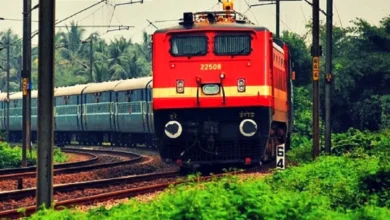 Photo of मौसम के चलते रेलवे ने आज कई ट्रेनों को किया रद,  यात्रा करने से पहले चेक कर लें ट्रेन का रनिंग स्टेटस