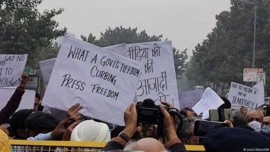 Photo of मुम्बई में पत्रकार संघ ने अपनी साथी पत्रकार की हत्या के बाद सचिवालय के पास शुरू किया विरोध प्रदर्शन