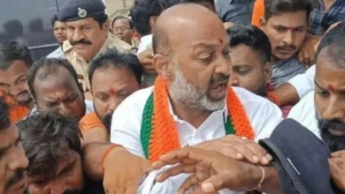 Photo of एसएससी पेपर लीक मामले में गिरफ्तार हुए तेलंगाना भाजपा अध्यक्ष बंडी संजय कुमार जेल से हुए रिहा