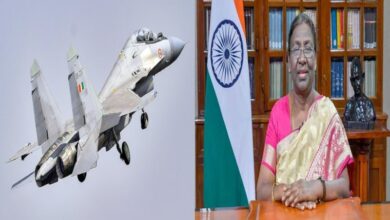 Photo of असम के तेजपुर वायु सेना स्टेशन पर राष्ट्रपति द्रौपदी मुर्मु ने सुखोई-30 एमकेआई लड़ाकू विमान में भरी उड़ान