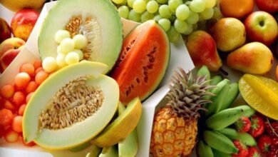 Photo of क्या आप जानते हैं कि फल खाने का सही तरीका क्या है?