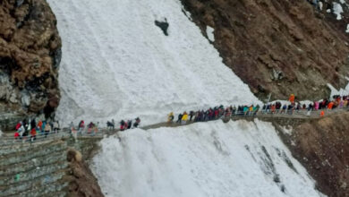 Photo of केदारनाथ धाम यात्रा मार्ग भैरव ग्लेशियर टूटने के कारण मार्ग बंद..
