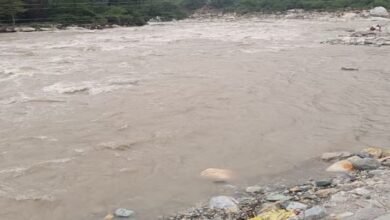 Photo of कुछ जगहों पर नदियों का जलस्तर खतरे के पास पहुंचा, बैराज- जलाशय के जल स्तर की हो रही है निगरानी