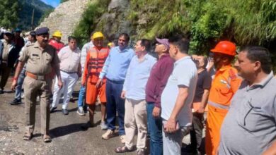 Photo of उत्तरकाशी : मलबा आने से यमुना नदी में बनी झील, बढ़ा खतरा