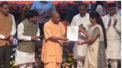 Photo of सीएम योगी ने अनुदेशकों को सौंपे नियुक्ति पत्र
