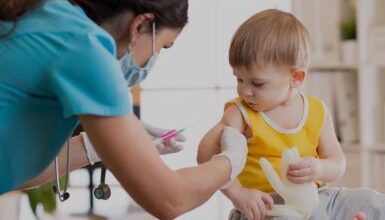 Photo of  बच्चों को किस उम्र में कौन-सी वैक्सीन लगवाना है जरूरी
