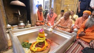 Photo of सीएम योगी ने विश्वनाथ धाम और बाबा कालभैरव के किए दर्शन