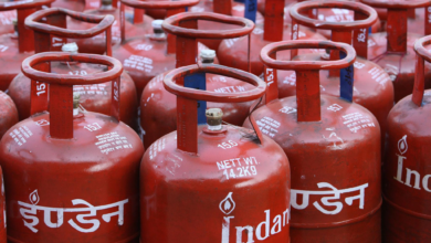Photo of LPG Gas Cylinder Price Today: घरेलू और कमर्शियल गैस सिलेंडर के नए रेट जारी, घर से निकलने से पहले जान लें अपने शहर की कीमत