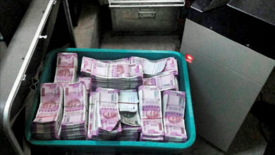 Photo of Bengaluru-Hosur Cash Seizure: कार से ₹9 करोड़ कैश बरामद, घर की तलाशी में मिले ₹1.3 करोड़ और