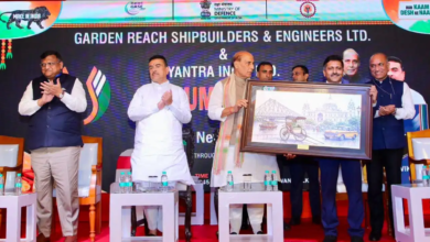 Photo of कोलकाता में ₹3,500 करोड़ की 5 बड़ी परियोजनाओं का शिलान्यास, भारत को शिपबिल्डिंग हब बनाने का लक्ष्य