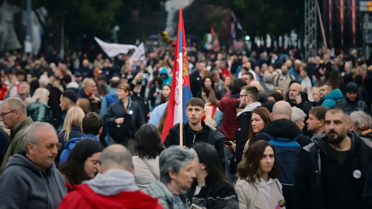 Photo of Serbia Student Protest : सर्बिया में छात्र आंदोलन तेज, डेढ़ लाख की भीड़ से वुसिक की सत्ता पर संकट
